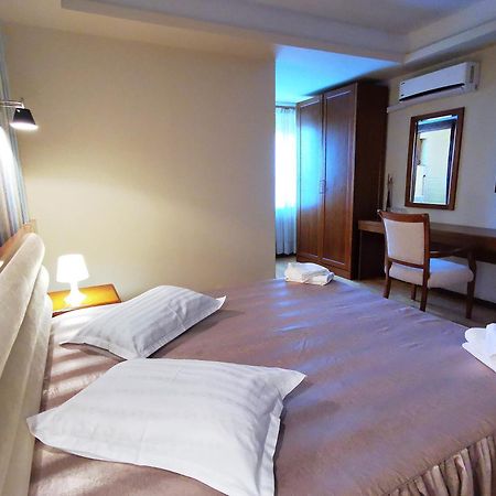 Pensiunea 4 Salcii Băltenii de Sus 部屋 写真